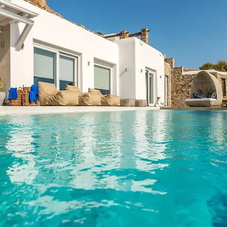 With Views To Delos Island Villa